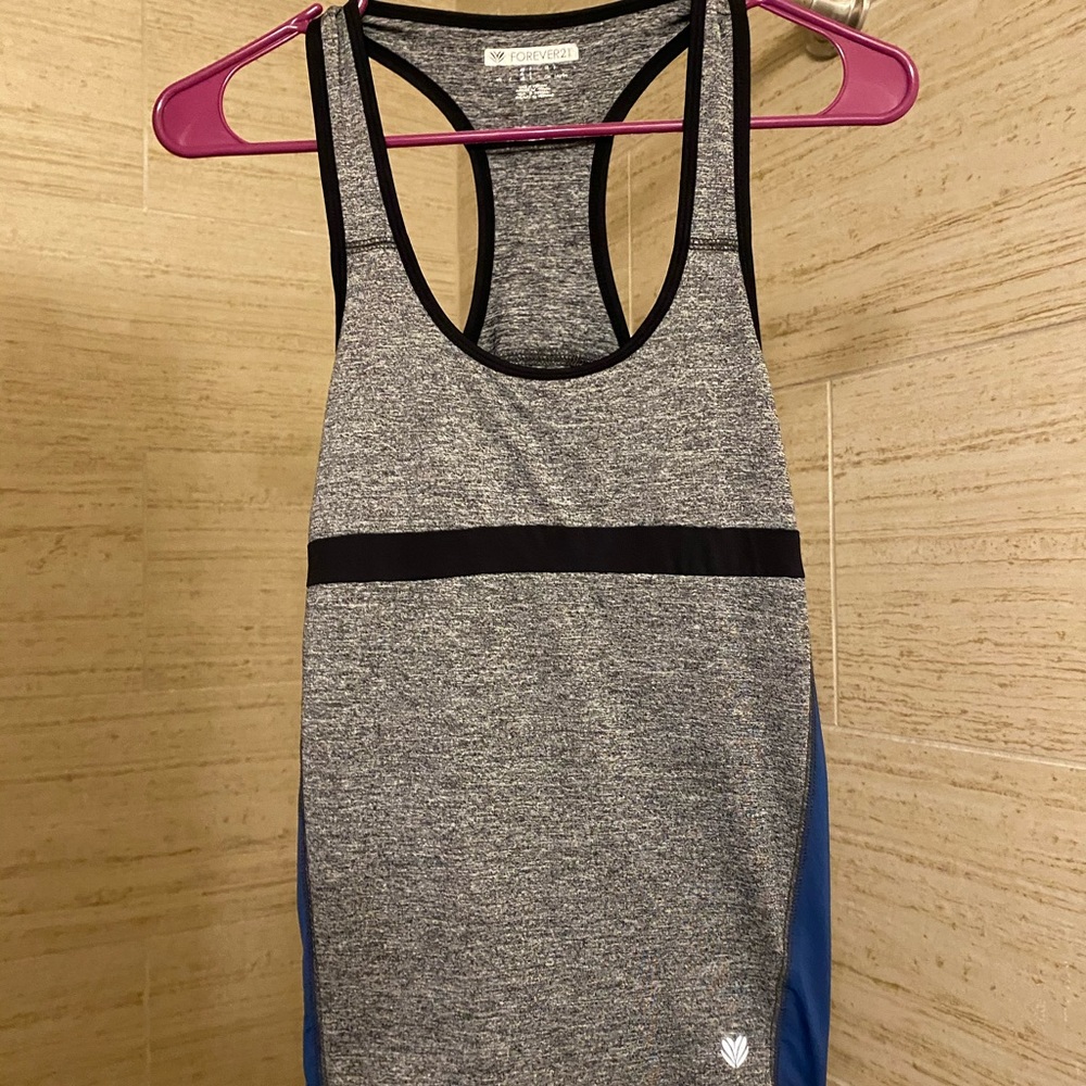 Workout tank top